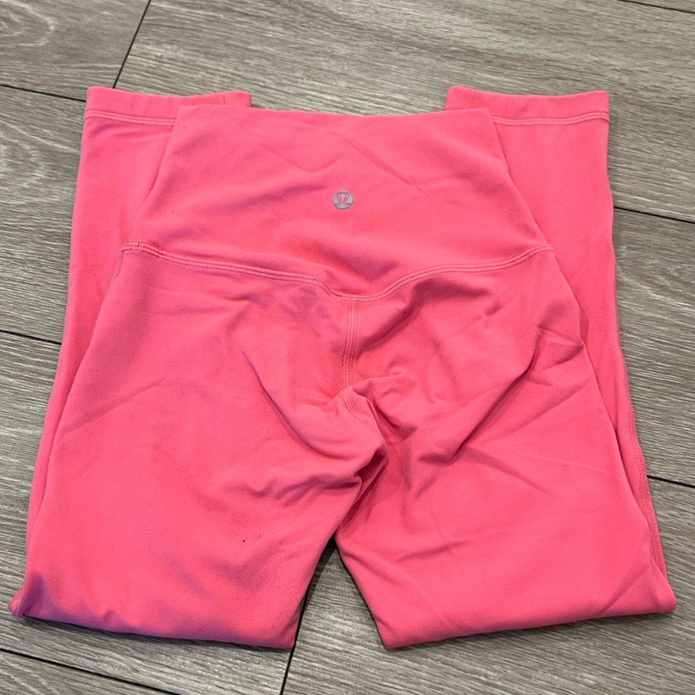 Lululemon Align High Rise Crop 21” – Pink Size 0 - in excellent condition!